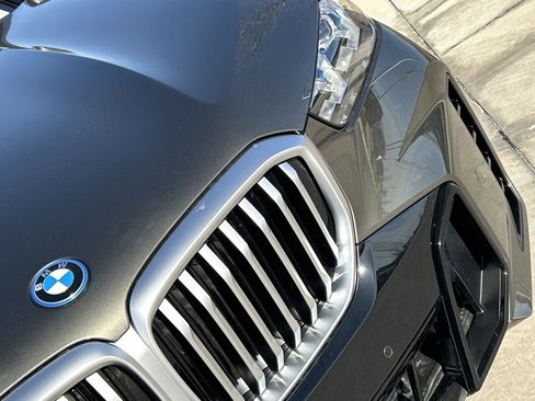 New 2026 BMW X5 xDrive50e w/ M Sport Package image 8