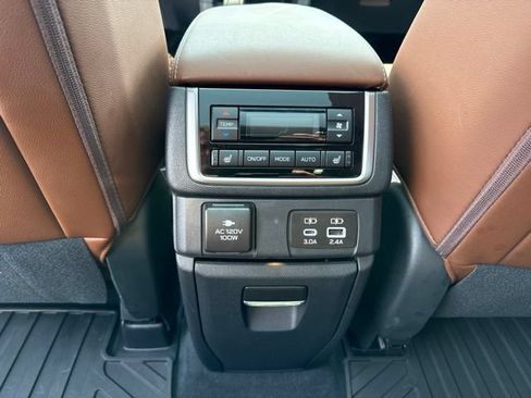 Certified 2024 Subaru Ascent Touring w/ Popular Package #2 AWD/4WD image 18