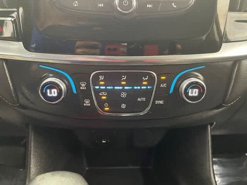 Certified 2021 Chevrolet Traverse LS FWD image 5