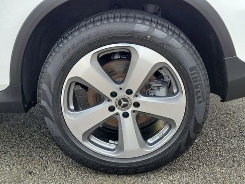 Used 2022 Mercedes-Benz GLC 300 4MATIC w/ Premium Package Lite image 6