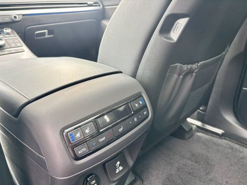 Used 2024 Hyundai Palisade Limited FWD image 29