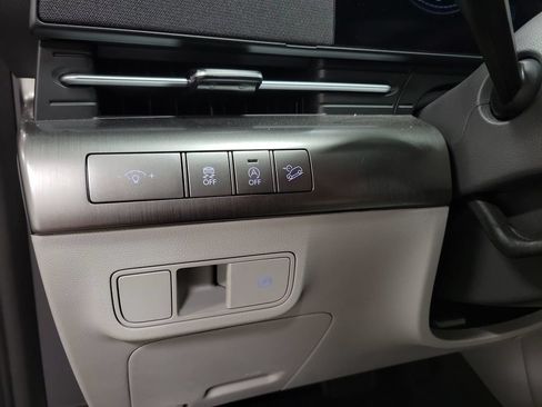 Used 2025 Hyundai Kona SE FWD image 26