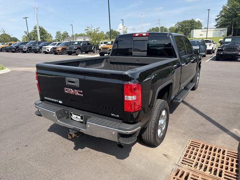 Used 2019 GMC Sierra 2500 SLT AWD/4WD image 13