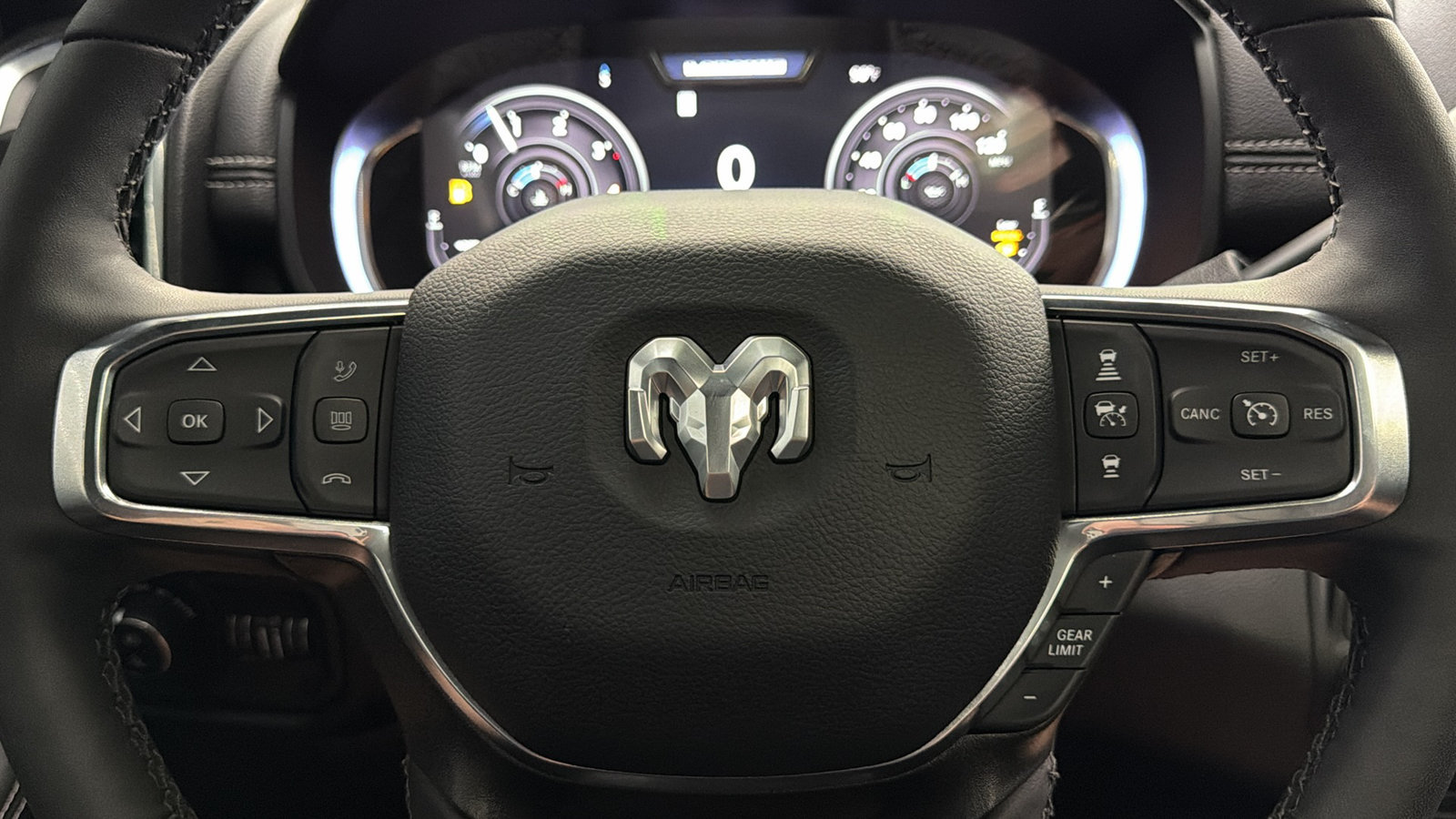 Used 2025 RAM 2500 Laramie w/ Night Edition AWD/4WD image 30
