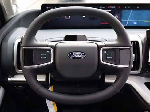 New 2026 Ford Expedition Active image 27