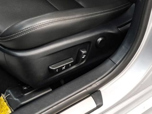Used 2016 Lexus IS 200t RWD image 31