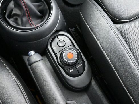 Used 2019 MINI Cooper S image 24