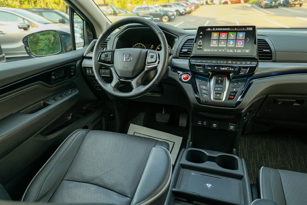Used 2025 Honda Odyssey Elite image 40