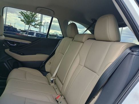 Certified 2025 Subaru Outback Limited AWD/4WD image 17