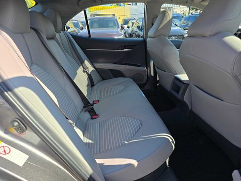 Used 2018 Toyota Camry SE w/ Audio Package FWD image 12