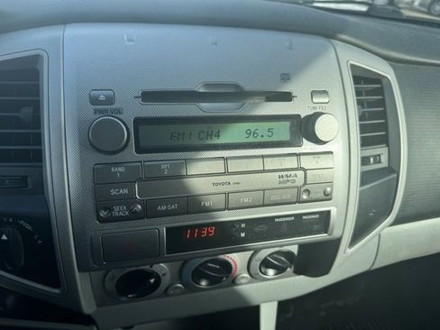 Used 2009 Toyota Tacoma 4x4 Double Cab image 3