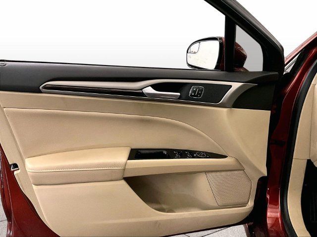 Used 2014 Ford Fusion SE w/ Equipment Group 202A FWD image 23