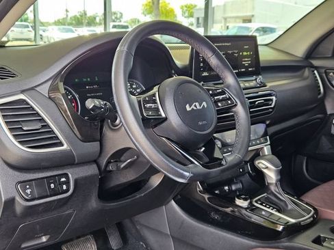 Used 2023 Kia Seltos SX AWD/4WD image 11