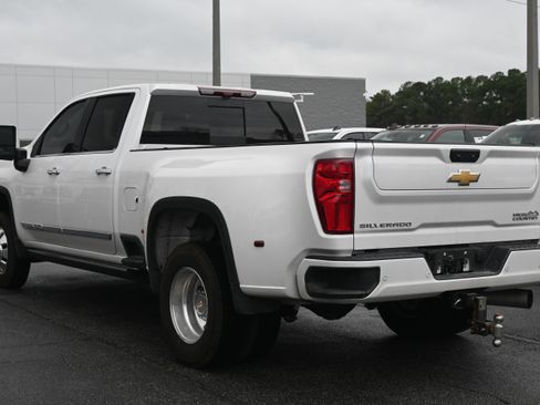 Used 2025 Chevrolet Silverado 3500 High Country w/ High Country Premium Package image 11