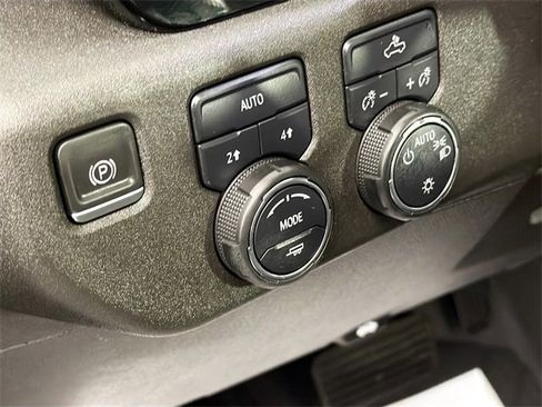 Used 2023 Chevrolet Silverado 1500 LT w/ Convenience Package II image 10