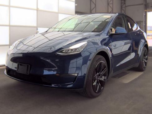 Used 2020 Tesla Model Y Long Range AWD/4WD image 2