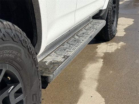 Used 2022 Toyota 4Runner SR5 Premium image 7