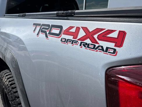 Used 2019 Toyota Tacoma TRD Off-Road w/ Technology Package AWD/4WD image 3