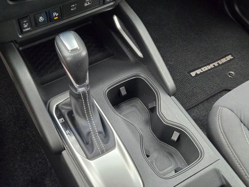 Used 2024 Nissan Frontier SV w/ SV Convenience Package image 22