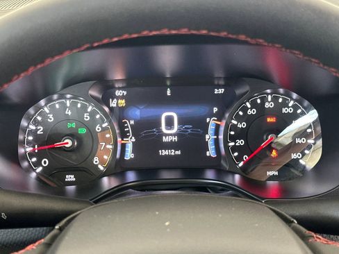 Used 2025 Jeep Compass Trailhawk AWD/4WD image 22