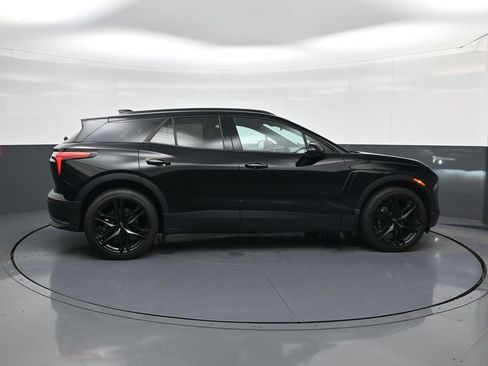 Used 2025 Chevrolet Blazer EV LT AWD/4WD image 8