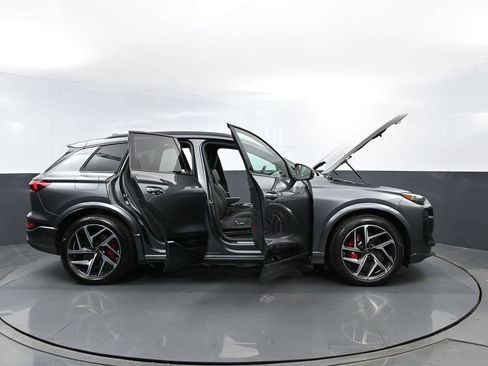 New 2027 Audi SQ6 e-tron Premium Plus AWD/4WD image 29