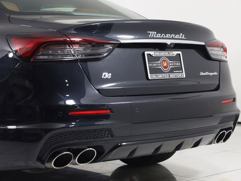 Used 2023 Maserati Quattroporte Modena Q4 image 31