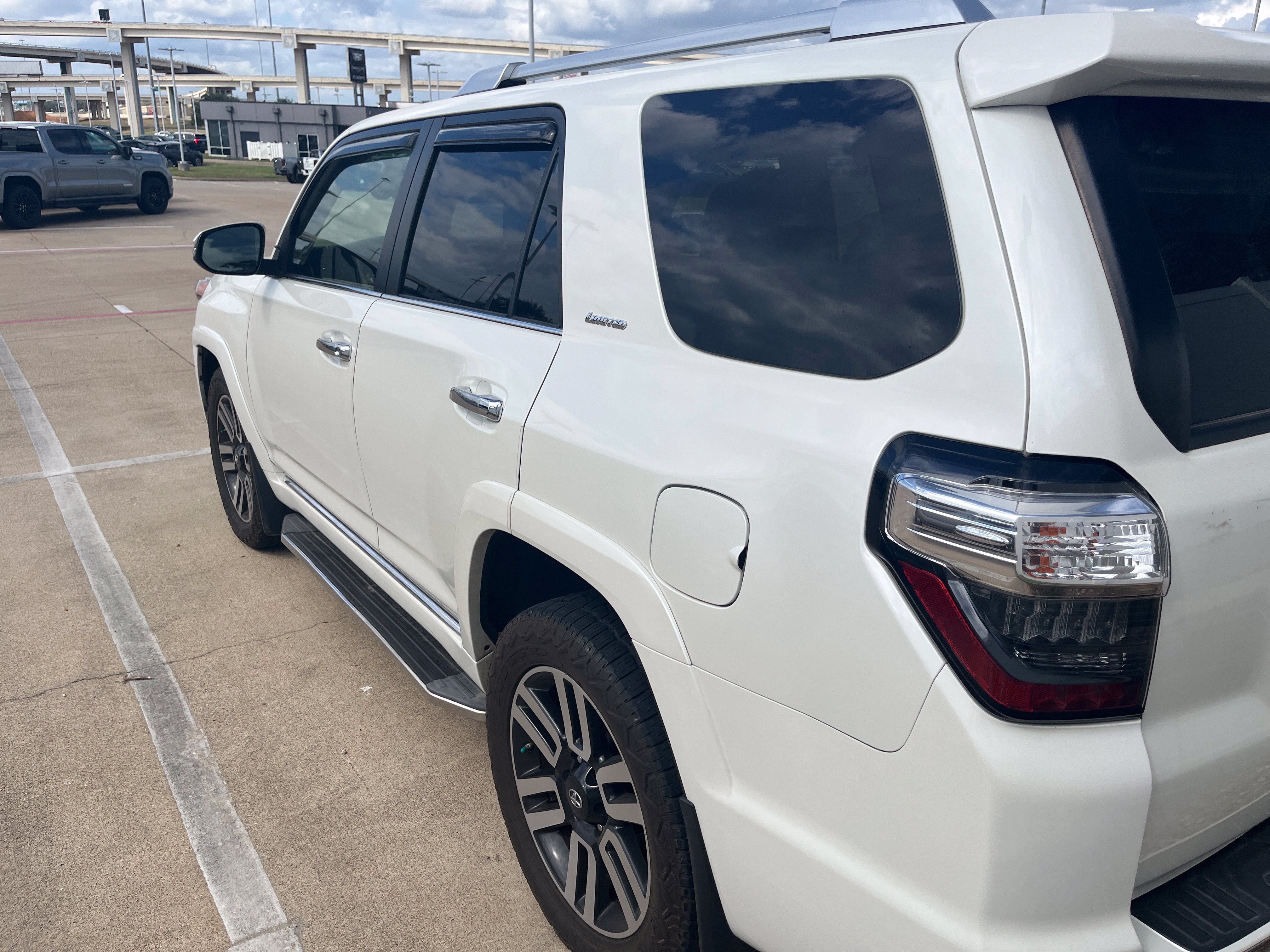 Used 2020 Toyota 4Runner Limited AWD/4WD image 3