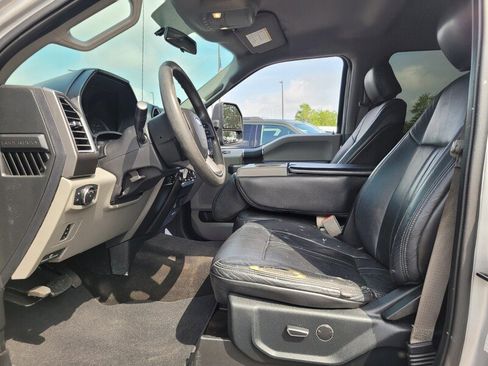 Used 2017 Ford F250 XLT w/ XLT Value Package image 5