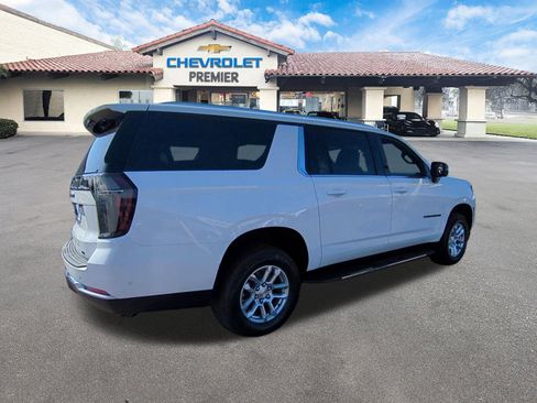 New 2026 Chevrolet Suburban LT w/ Comfort Package image 8