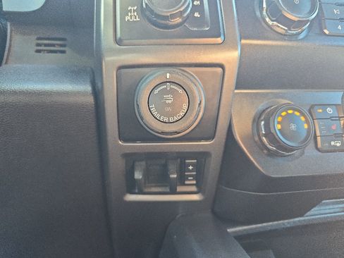 Used 2019 Ford F150 XLT w/ Equipment Group 302A Luxury AWD/4WD image 19