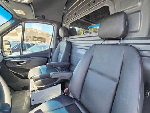 Used 2026 Mercedes-Benz Sprinter 2500 image 20