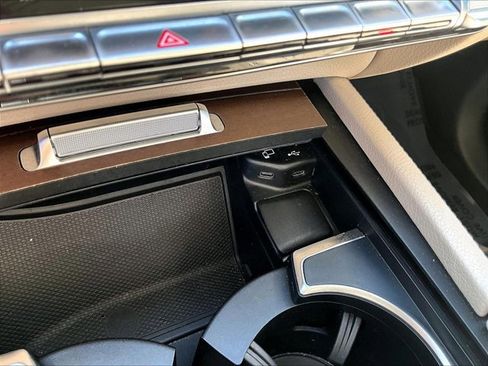 Used 2022 Mercedes-Benz GLS 450 4MATIC image 26