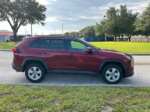 Used 2021 Toyota RAV4 XLE FWD image 7