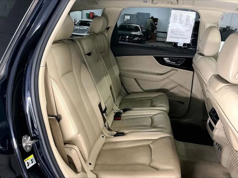 Used 2018 Audi Q7 3.0T Premium Plus w/ Premium Plus Package image 29