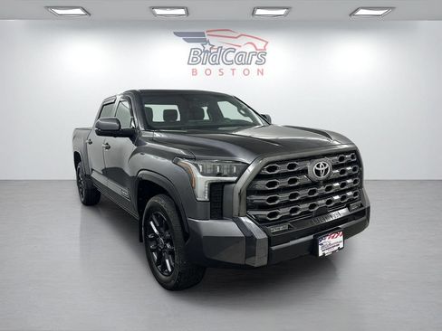 Used 2024 Toyota Tundra Platinum AWD/4WD image 3