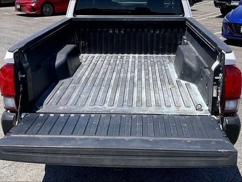 Used 2021 Toyota Tacoma SR RWD image 33