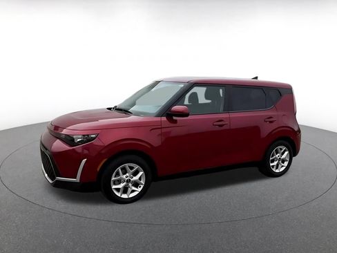 Used 2025 Kia Soul LX w/ LX Technology Package FWD image 8