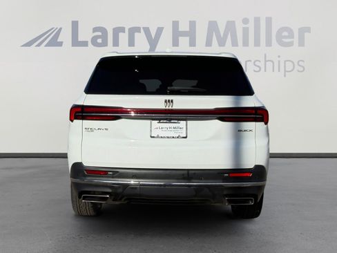 Used 2025 Buick Enclave Preferred FWD image 5