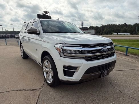 Used 2024 Ford Expedition Max King Ranch RWD image 8