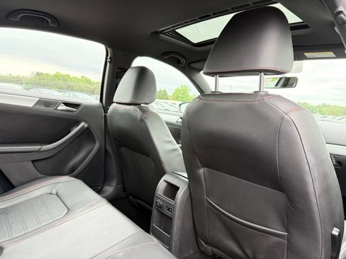 Used 2013 Volkswagen Jetta GLI Autobahn FWD image 22