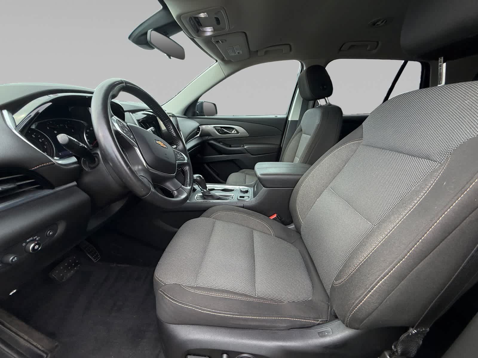 Used 2020 Chevrolet Traverse LT FWD image 11