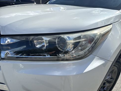 Used 2019 Toyota Highlander Limited image 7
