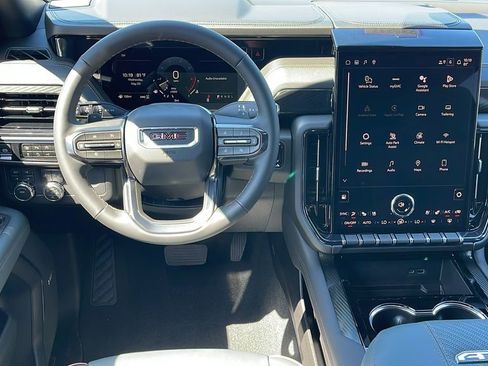 New 2026 GMC Yukon XL AT4 AWD/4WD image 15