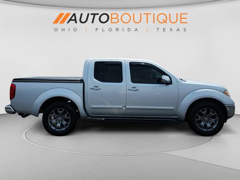 Used 2019 Nissan Frontier SL RWD image 7