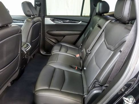 Used 2023 Cadillac XT6 Premium Luxury AWD/4WD image 15