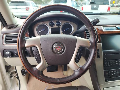 Used 2009 Cadillac Escalade Platinum image 20