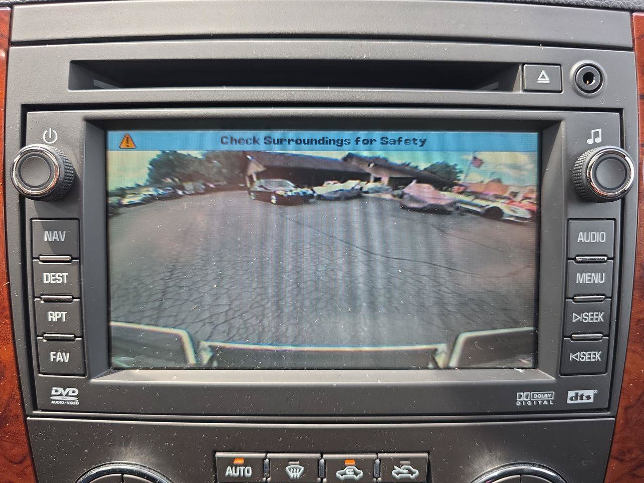 Used 2010 Chevrolet Avalanche LTZ AWD/4WD image 23
