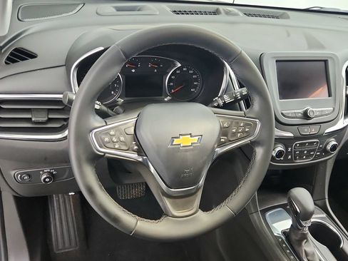 Used 2024 Chevrolet Equinox LT FWD image 18
