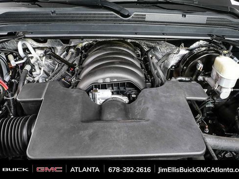 Used 2017 Chevrolet Suburban Premier image 38